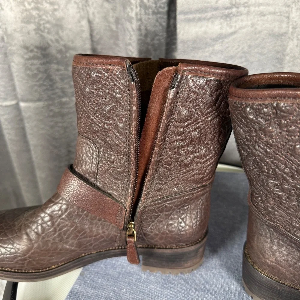 Tory‎ Burch Chrystie Moto Boots 6.5M Brown Pebbled Leather Buckle Zip Lug Sole